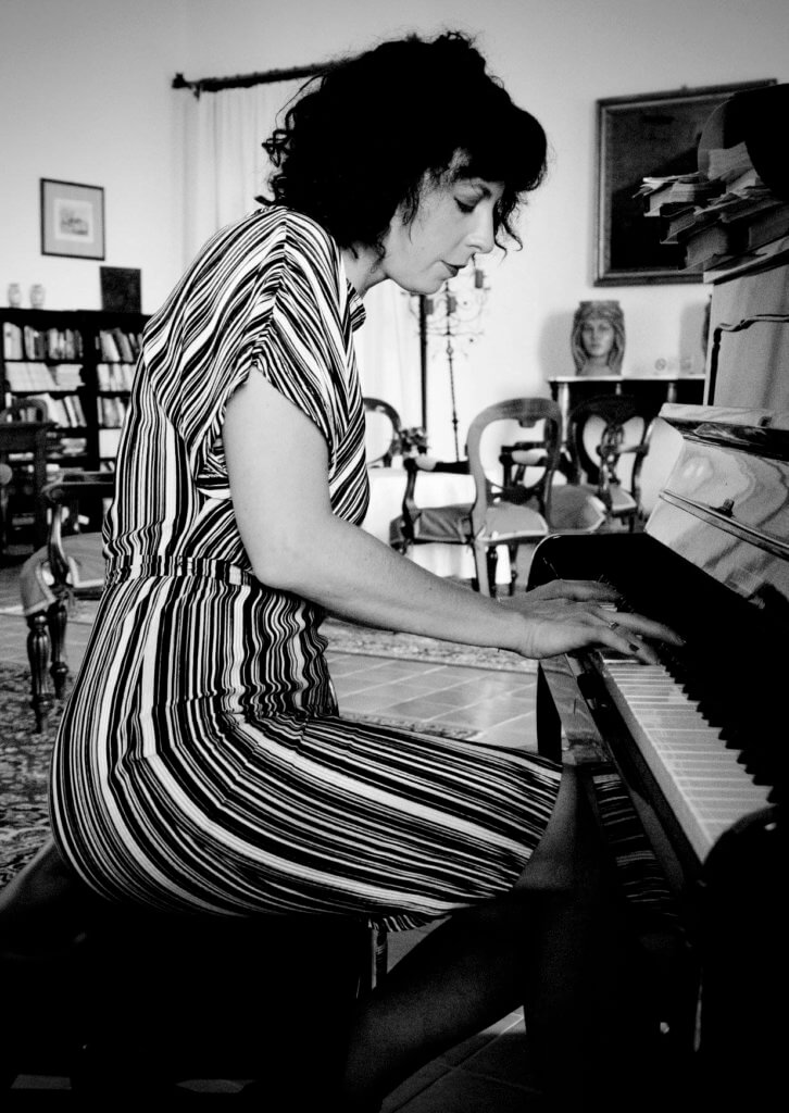 Emily Mirla Harrison, screen music composer for Lincoln Sounds