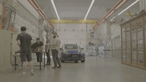 S1T2 set up virtual reality in a car to test Ford Explorer VR at the University of Sydney Aerospace Lab